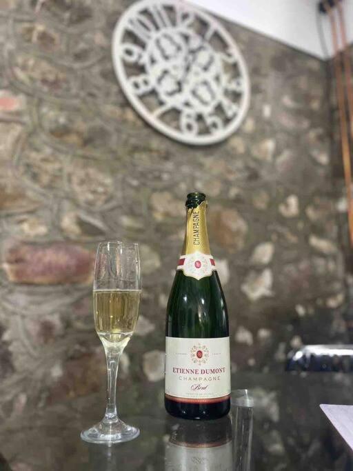 Beautiful Renovated Former Coach House Llandeilo Esterno foto