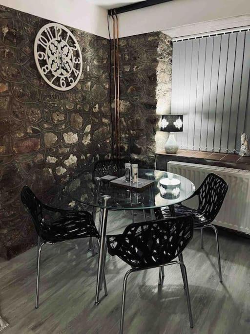 Beautiful Renovated Former Coach House Llandeilo Esterno foto