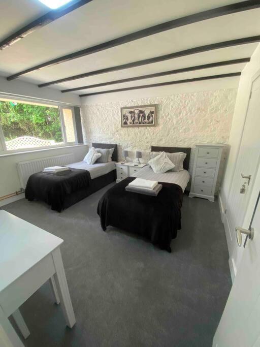Beautiful Renovated Former Coach House Llandeilo Esterno foto