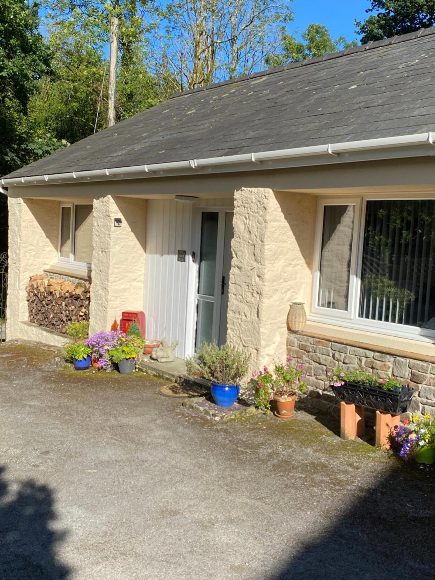 Beautiful Renovated Former Coach House Llandeilo Esterno foto