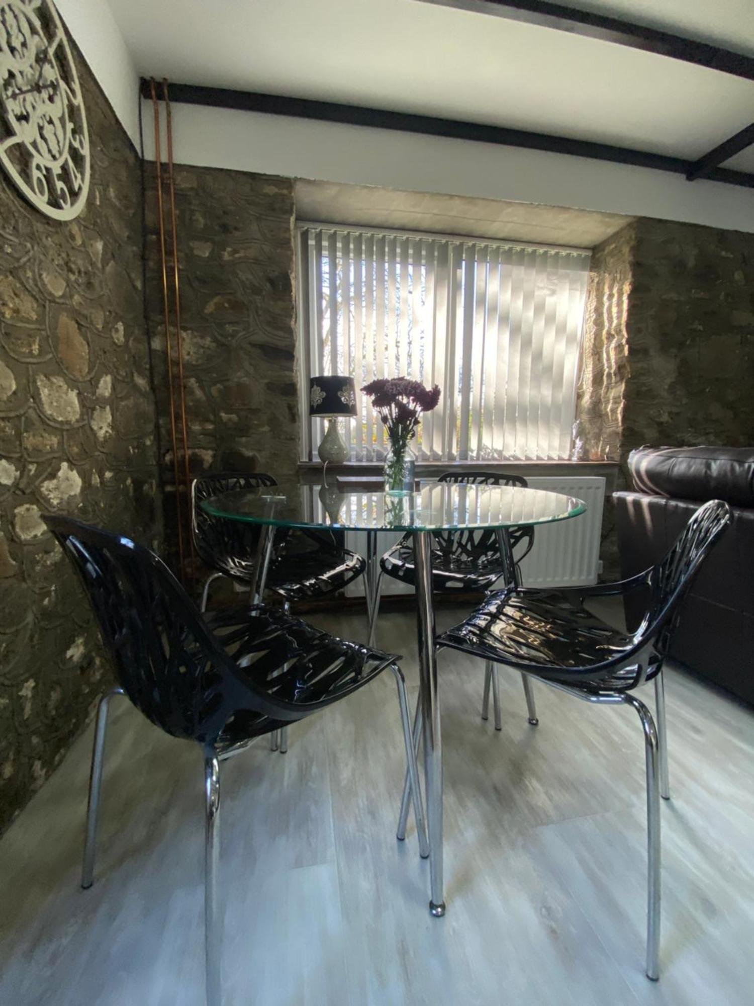 Beautiful Renovated Former Coach House Llandeilo Esterno foto
